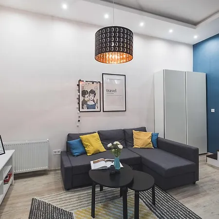 Cyc Apartment *